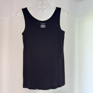 St. John's Bay Black Scoop Neck Tank Top